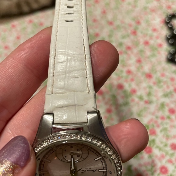 ⏰Y2K Kenneth Cole White Leather Crystal Watch - Picture 6 of 11